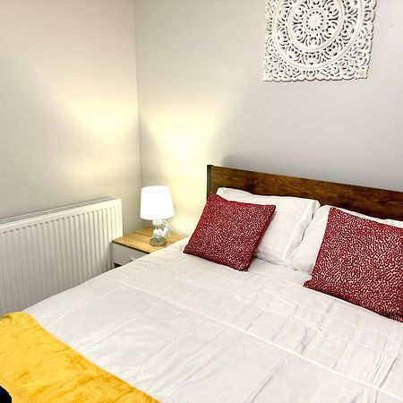 Comfy Studio Flat And Workspace Near Ashton-U-Lyne Station ستاليبريدج المظهر الخارجي الصورة